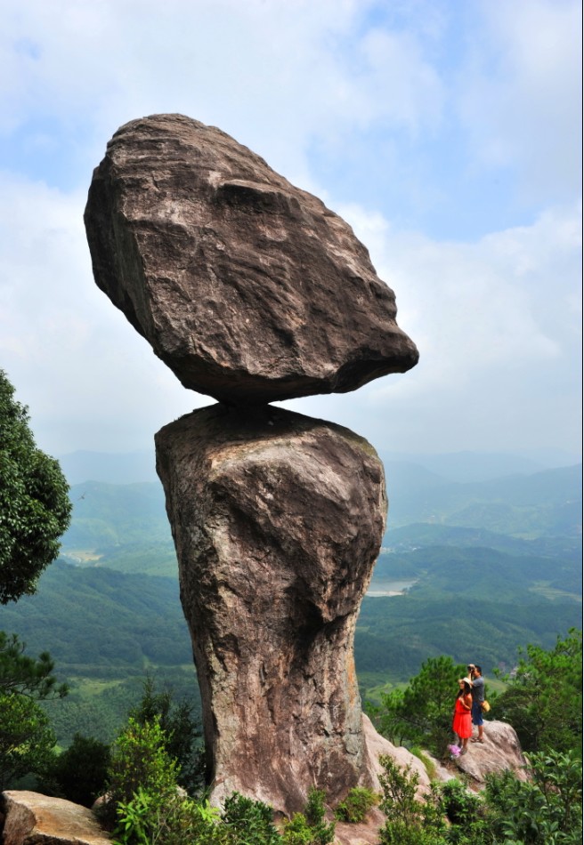 菜溪仙境-心动石